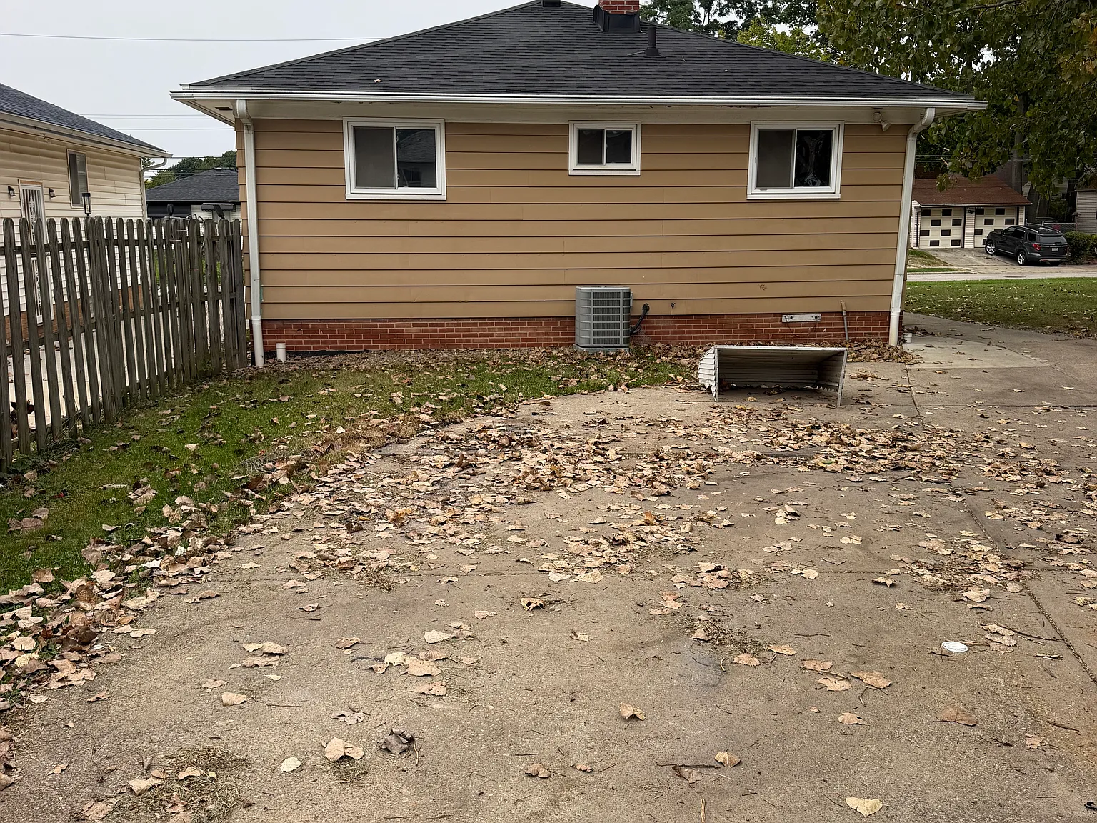 3 bed, 1100 sqft, $1,550 — Photo 2
