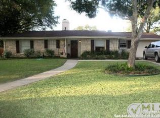 126 Bryker Dr, Terrell Hills, TX 78209