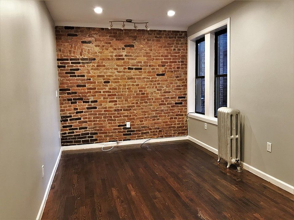 1st image of 2592 Creston Ave APT 52
