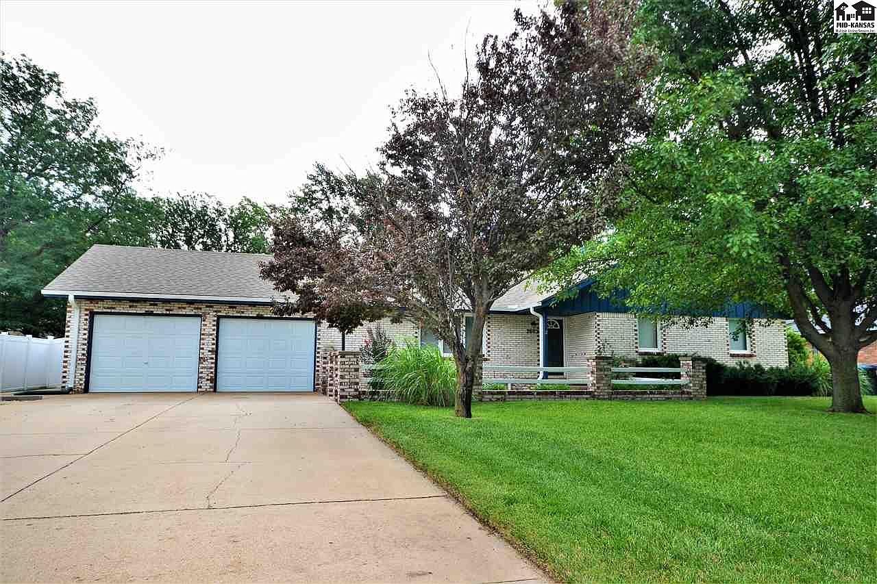 2602 N Hendricks St, Hutchinson, KS 67502 Zillow