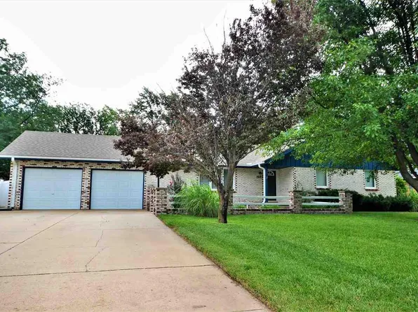 2602 N Hendricks St, Hutchinson, KS 67502