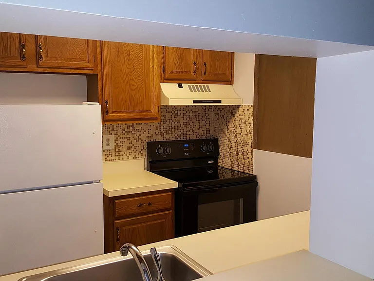 1220 Ravens Crest Dr — Photo 10