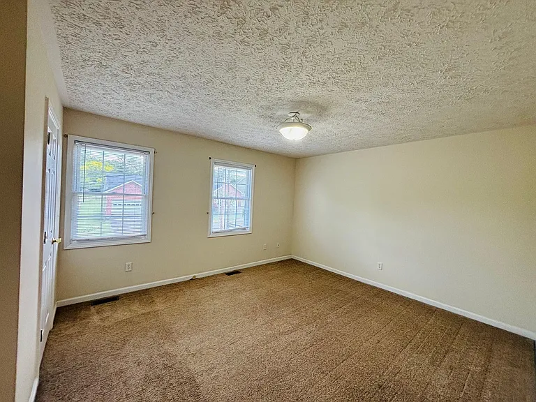 409B Miller St — Photo 9