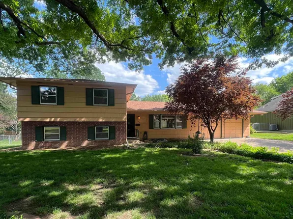 403 Dakota St, Lawrence, KS 66046