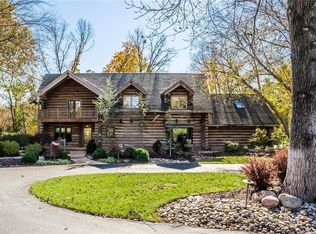 15221 Midland Dr, Shawnee, KS 66217