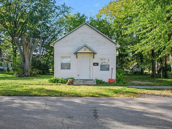 1221 W Wolf Ave, Elkhart, IN 46516