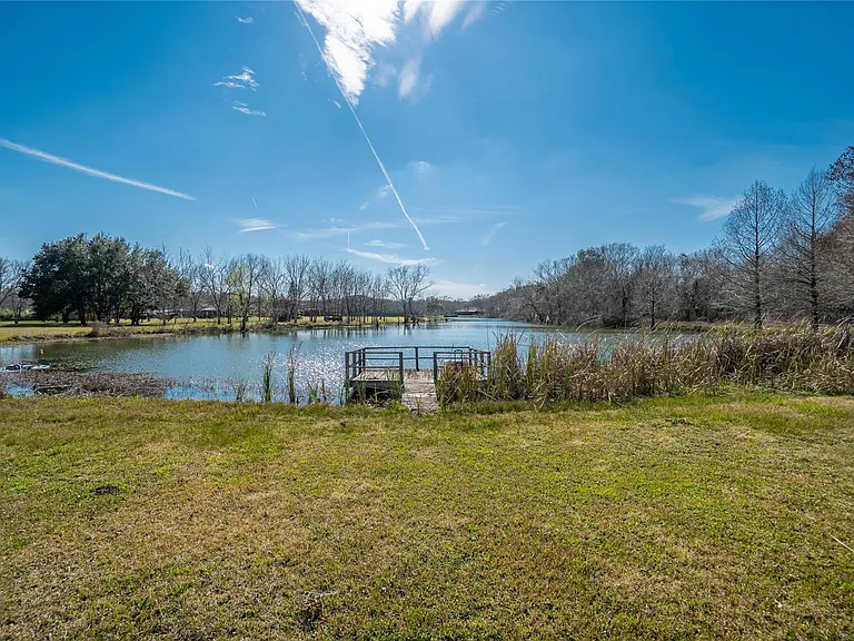 140 Lakewood Dr — Photo 37