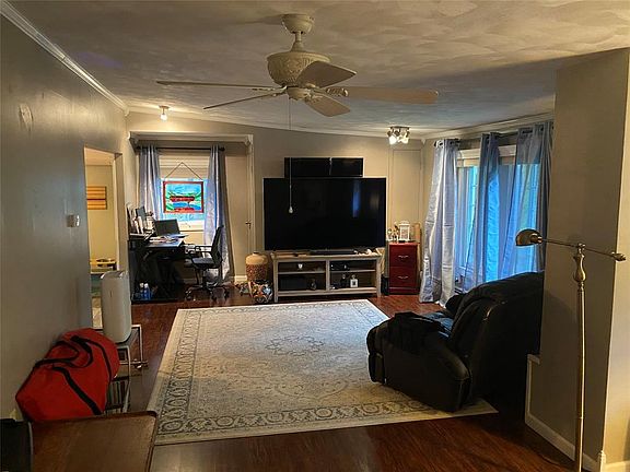 5th image of 3476 Florence St