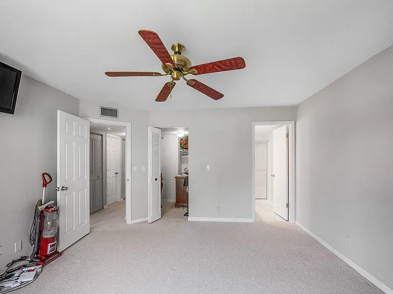 361 SW South River Dr #101 — Photo 14