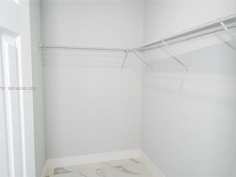2522 NW 9th Pl — Photo 16