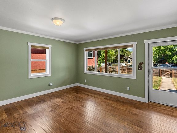 5th image of 310 S 9th St