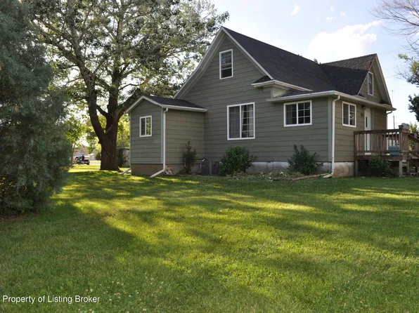 901 2nd Ave W, Lemmon, SD 57638
