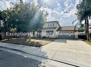 6879 Red Cardinal Ct, Corona, CA 92880