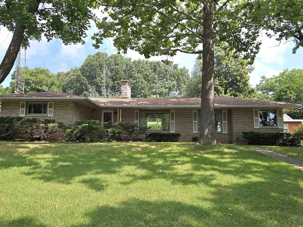 35 N Sycamore Ter, Canton, IL 61520