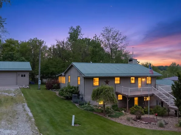 2172 Anchor Dr, Garwin, IA 50632