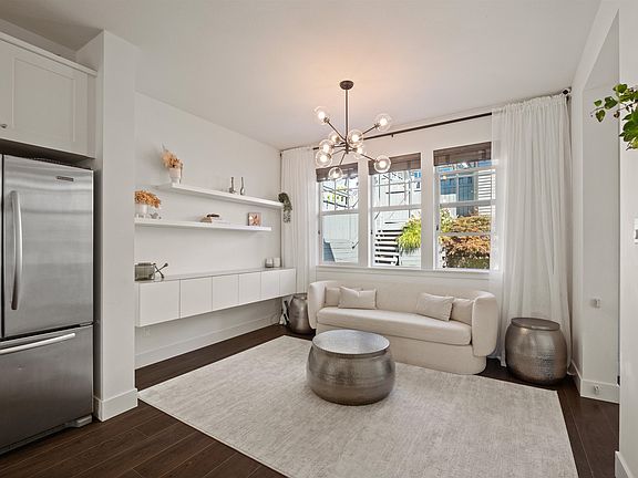 5th image of 3439 Roxton Ave #1