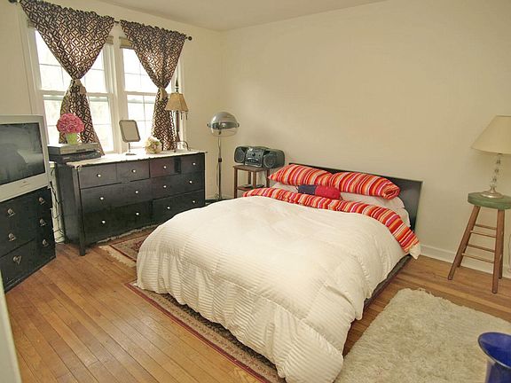 Main level bedroom w/southern exposure