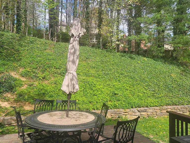 Niblick Cir — Photo 38