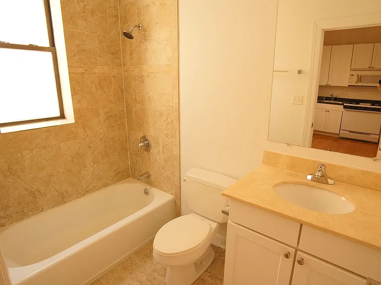 4715 N. Sheridan LLC — Photo 7