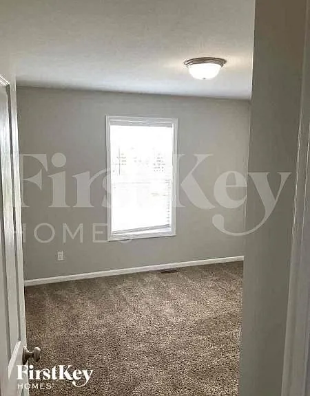 8915 NE 101st St — Photo 8