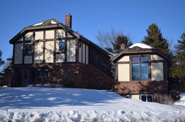 2nd image of 345 Hillside Cir