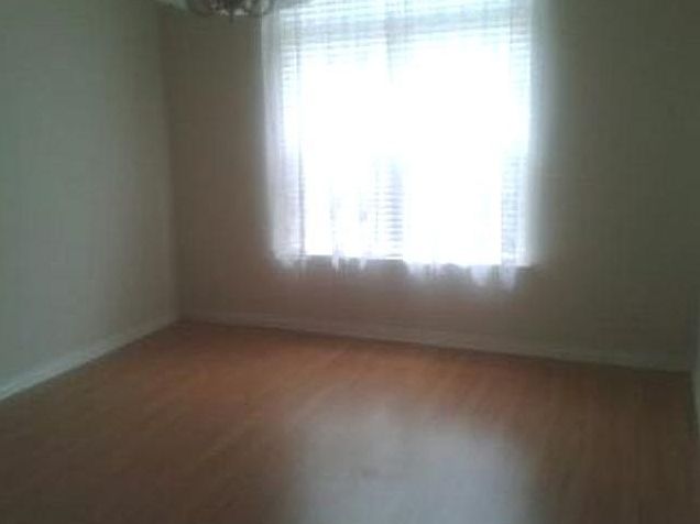 2nd image of 1132 Forest St