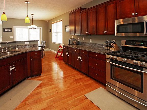 4th image of 1221 Westfield Ct