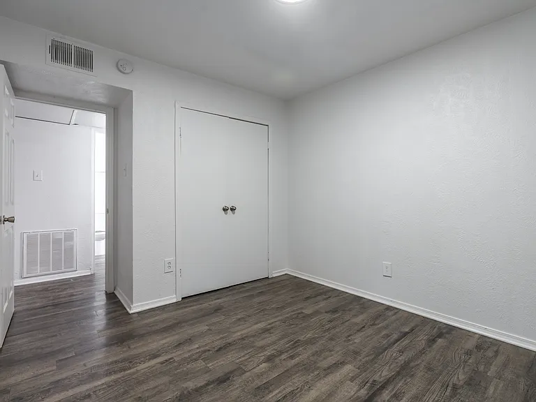 The Courtland — Photo 11