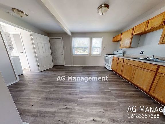 3rd image of 2217 Delton Ct
