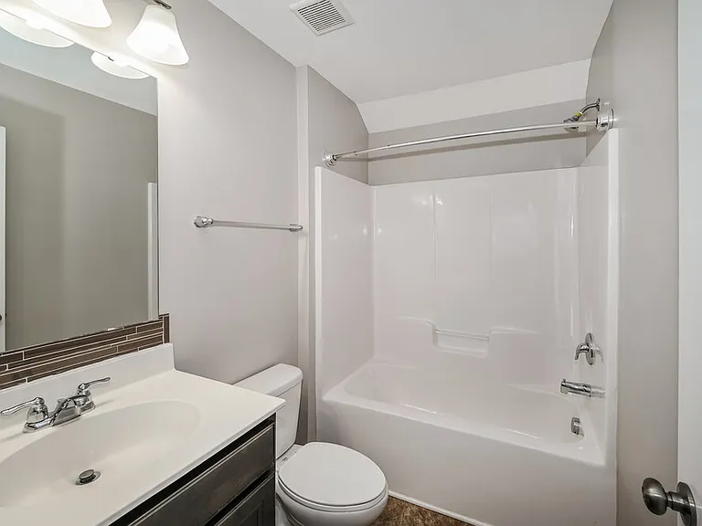 1326 Aurora Ct — Photo 15