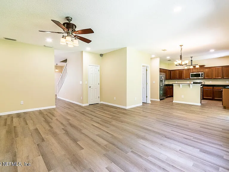 825 Marjories Way — Photo 14
