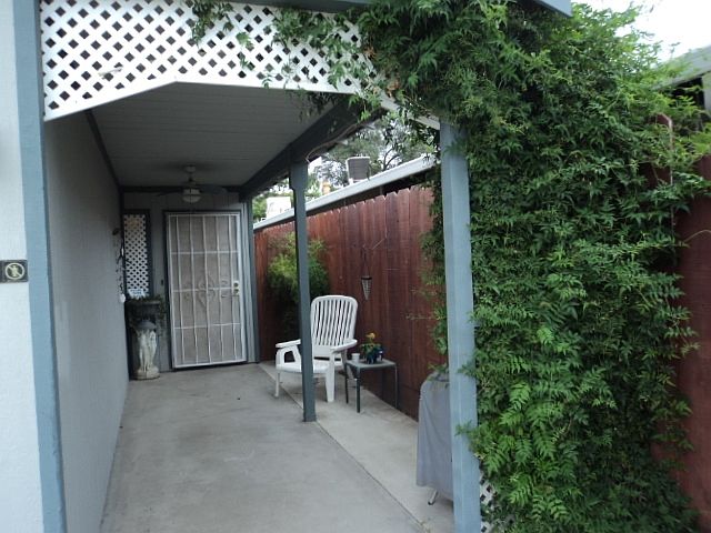 1st image of 213 4th Ave