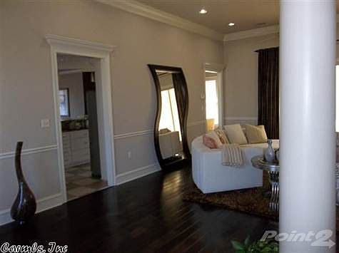 3rd image of 701 River Oaks Blvd