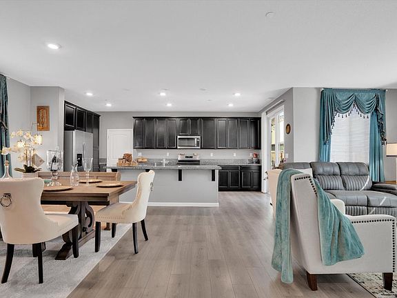 4th image of 2516 Buzz Aldrin Way