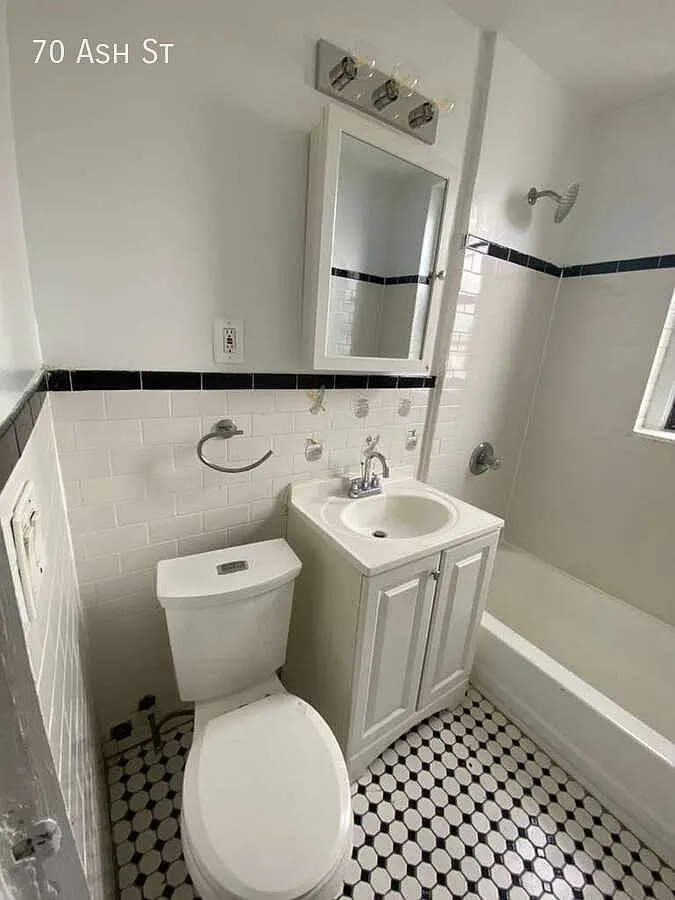 3 bed, $2,500 — Photo 4