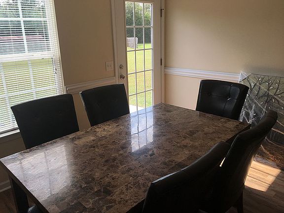 4th image of 188 Sandalwood Cir