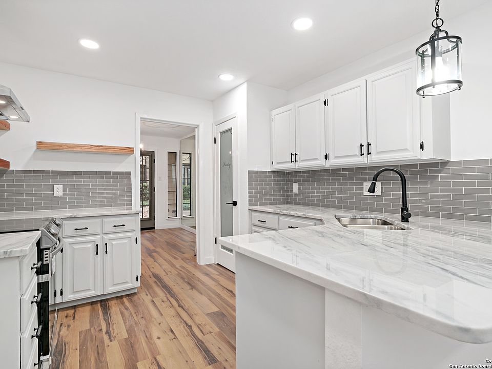 1st image of 3605 Hidden Dr #116 E1