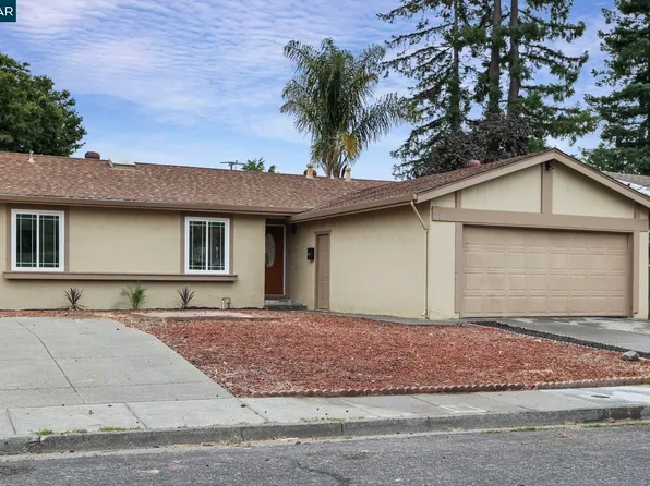 7833 Santa Barbara Dr, Rohnert Park, CA 94928