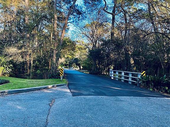 4th image of 8948 Chatsworth Dr