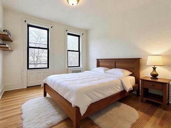 4th image of 390 Woodbine St #3B