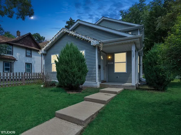 925 Adams St, Waukegan, IL 60085