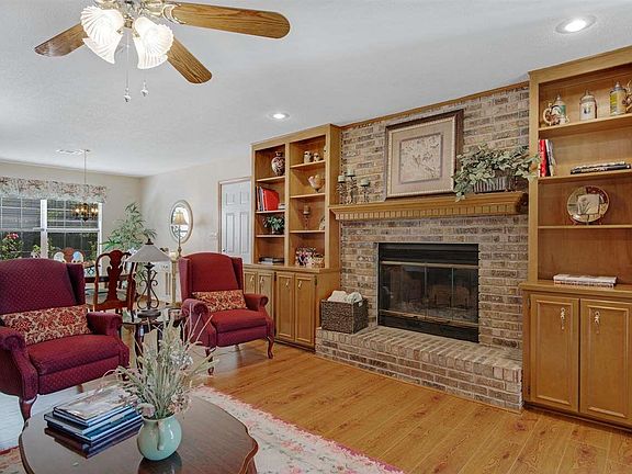 4th image of 5040 Yesteroaks Cir