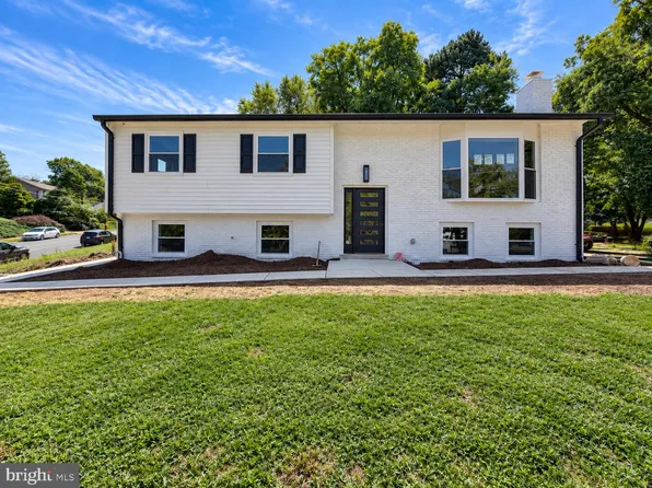 300 Valeview Ct NW, Vienna, VA 22180