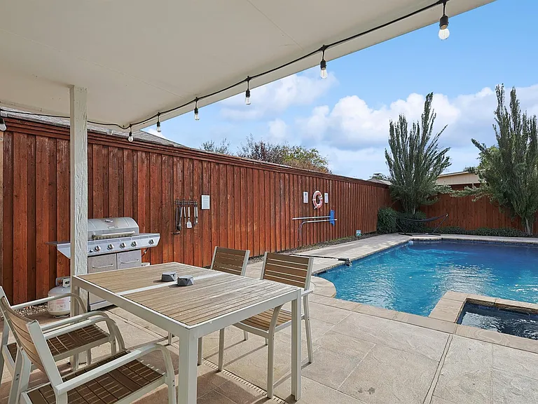 812 Green Brook Dr — Photo 48
