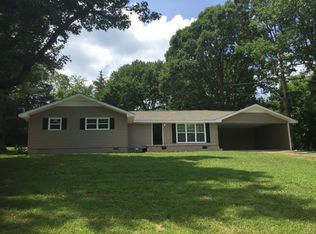 974 Morgan Dr, Tunnel Hill, GA 30755