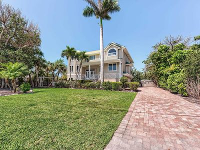 1111 Schooner Pl, Sanibel, FL, 33957