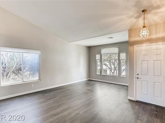 5th image of 2704 Old Town Dr