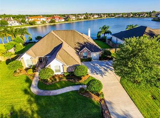 2205 Lakeway Dr, Friendswood, TX 77546
