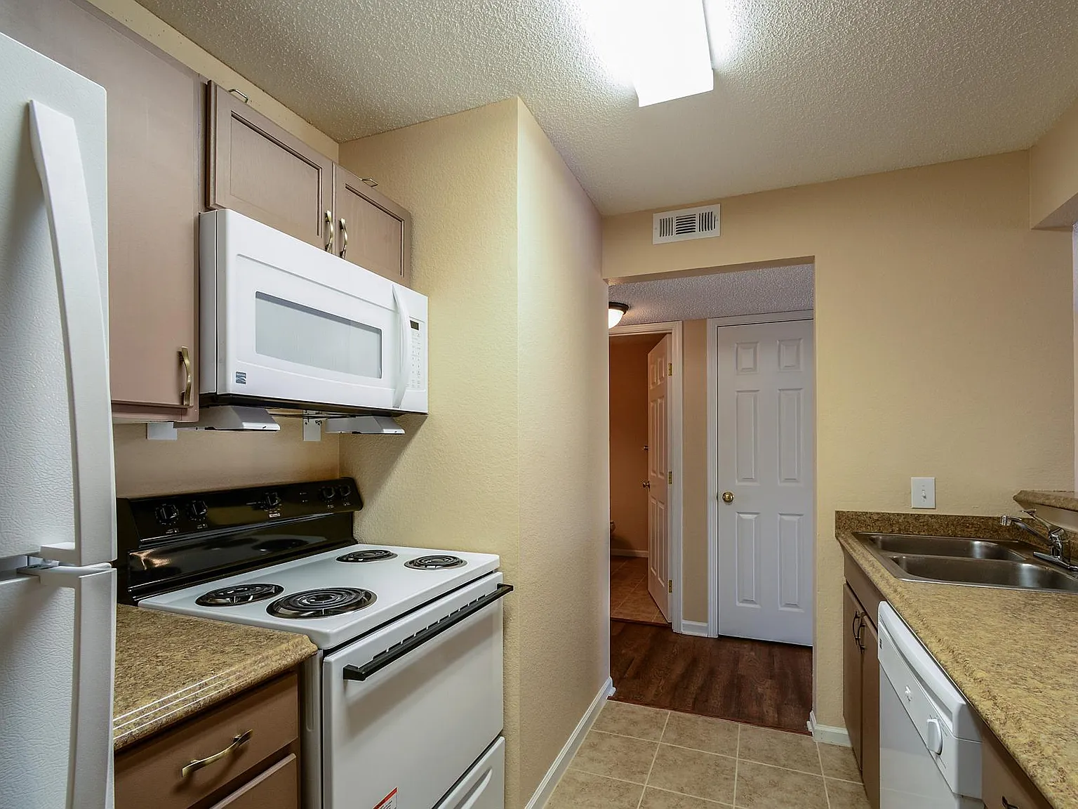 Rohan Ridge Apartments — Photo 3