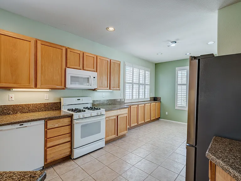 4971 Rio Bravo Dr — Photo 10